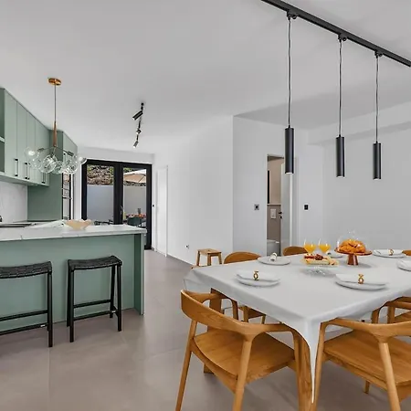Adriatic Beachfront By Makarska Exklusiv Villa Drasnice