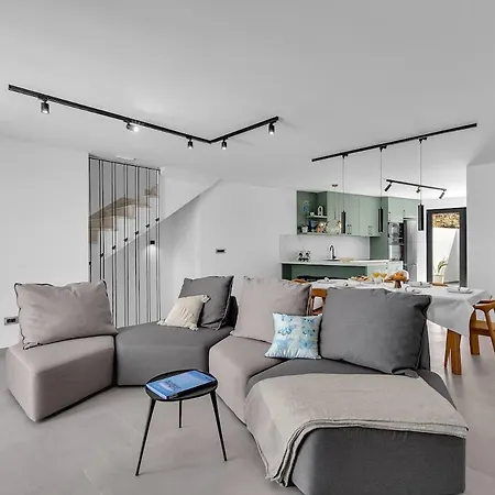 Adriatic Beachfront By Makarska Exklusiv Villa Drasnice